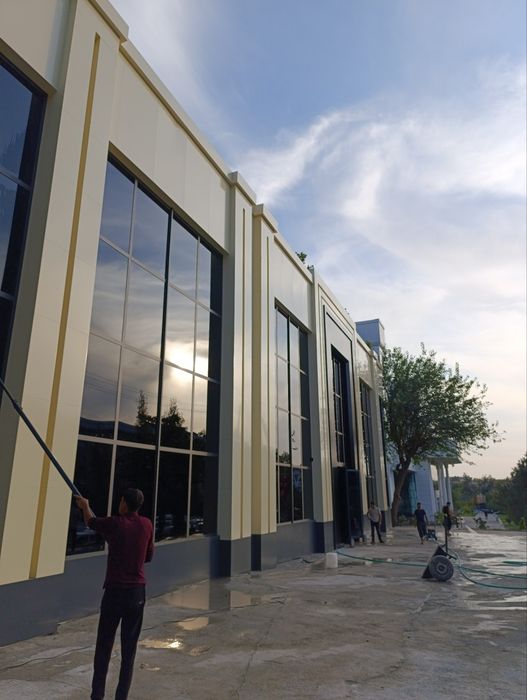 Fasad yuvish oyna yuvish bino yuvish bruschatka yuvish