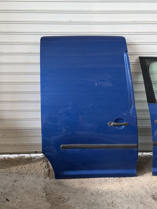 Vw Caddy 3  врати