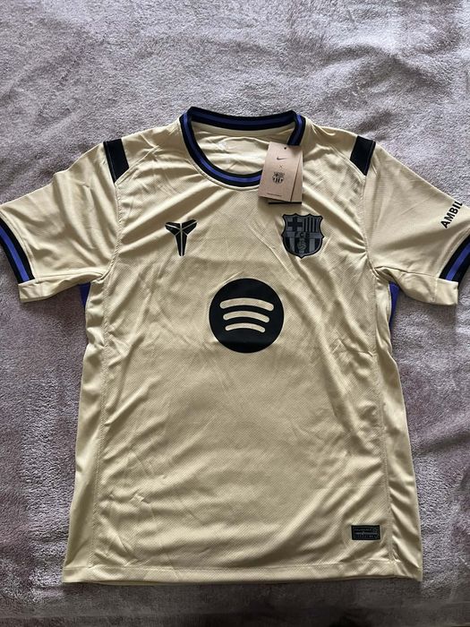 Трети екип на Barcelona 2025/26