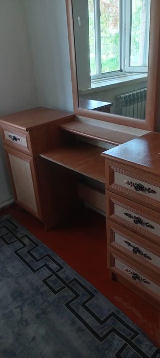 Спальный гарнитур