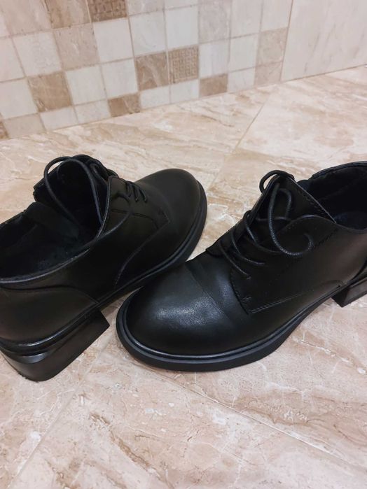 Боти от естествена кожа