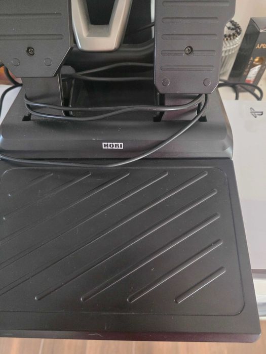 Ps 5 cu volan apex si pedale si 2 contolere