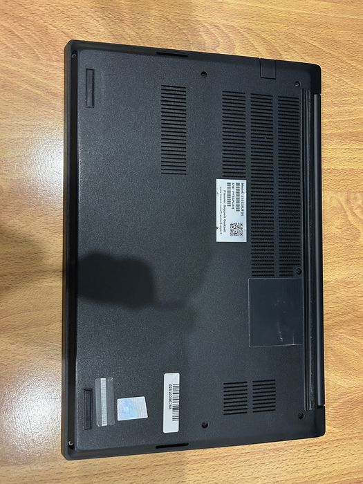 Като нов! Лаптоп Lenovo Е14 8-ядрен Ryzen/40 RAM/512 SSD, 3 м. гар.!