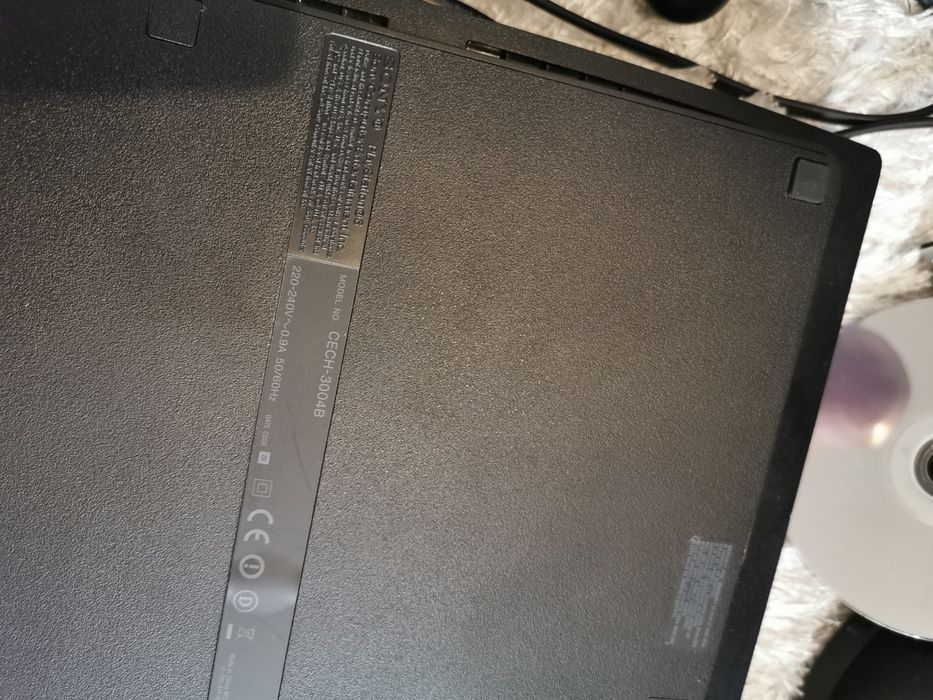 Sony Playstation 3 +17 игри +5 контролера