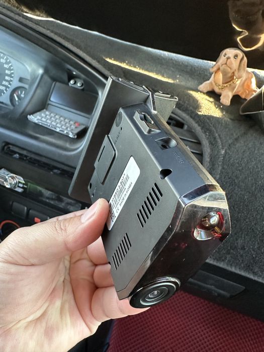 Продаю видеорегистратор.