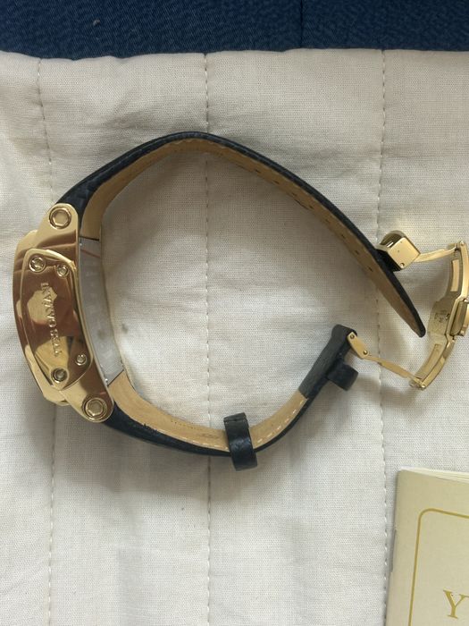 Часы Yves Camani YC1060