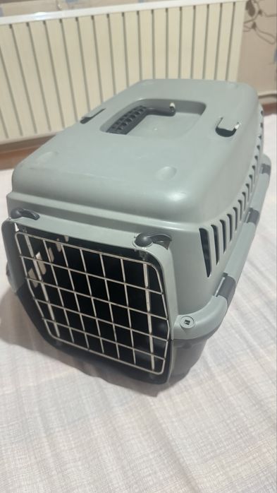 Продам переноску для кошки