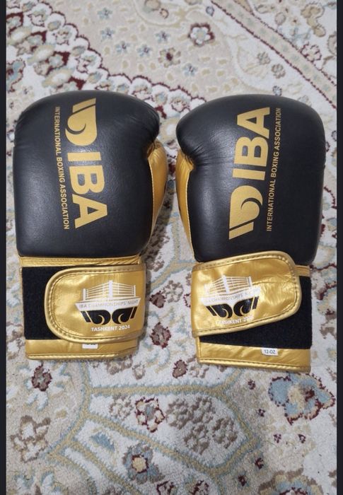 Боксёр перчатка
