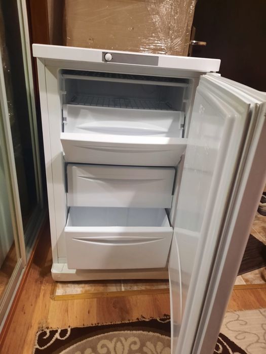 Продам морозильник новый