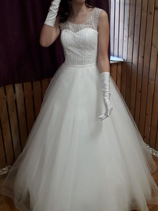Vand rochie mireasa marimea 44 Casa Tania