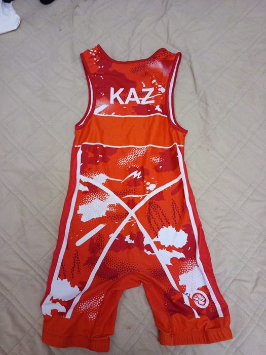 Продам нательник