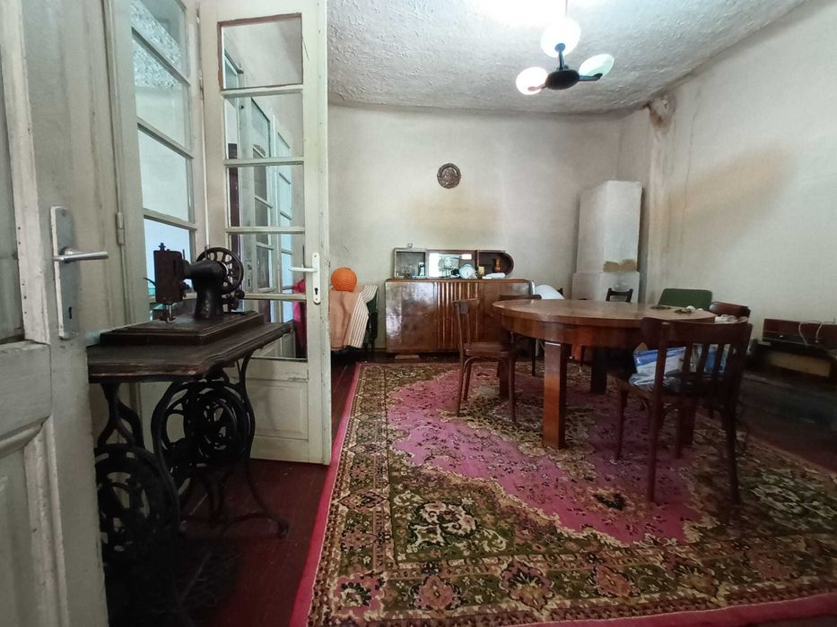 Particular, vand casa Campulung str Muzeul Fundeni