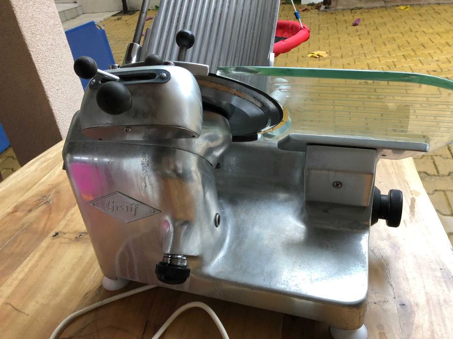 Професионална резачка за месо/колбаси Graef