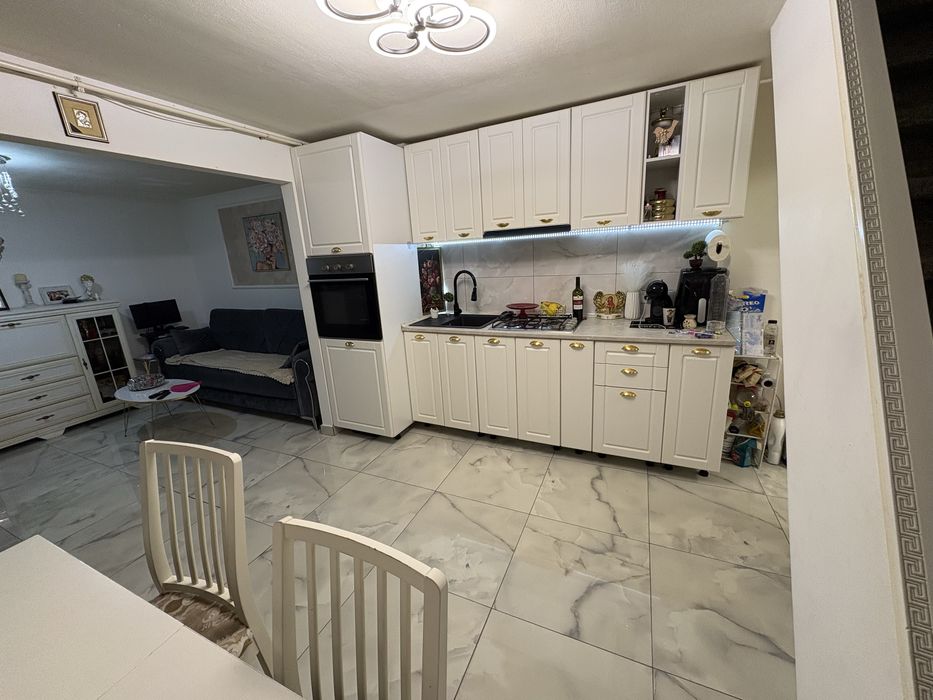 De vanzare casa P+1
