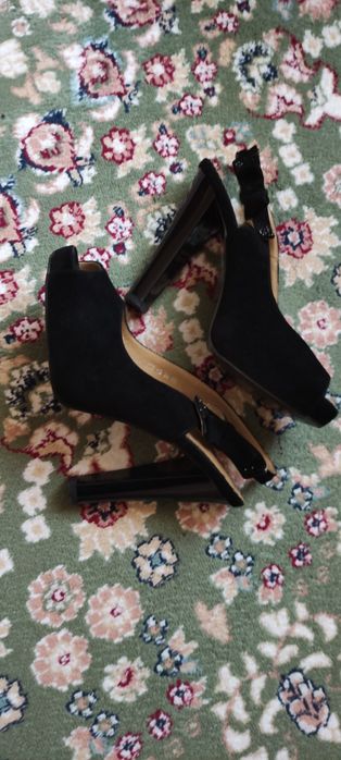 Босоножки Basconi