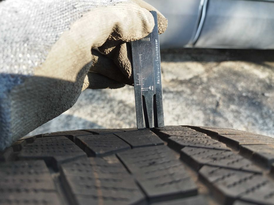 275/40/21 305/35/21 Континентал Уинтър Контакт 2020г 5мм Porsche NO