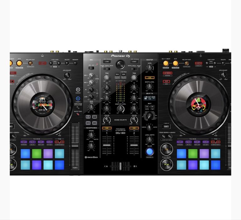 Vand pioneer ddj 800 impecabila