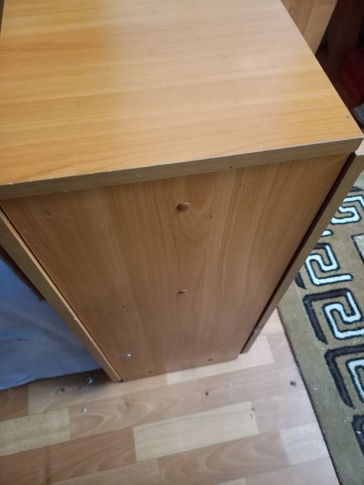 Стол для гостинной