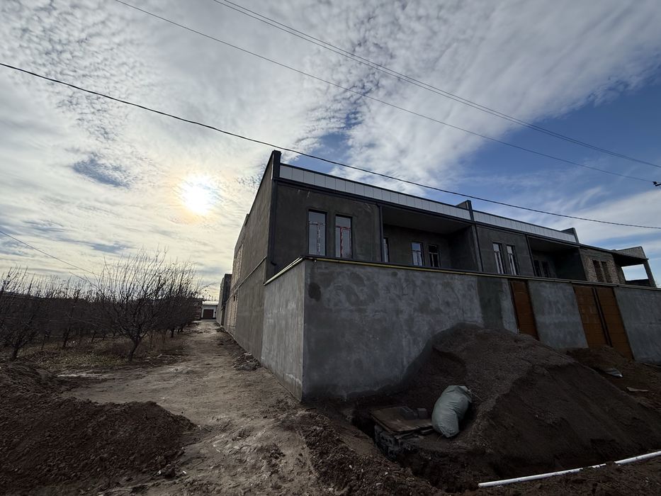 Коттеж сотилади янги курилган