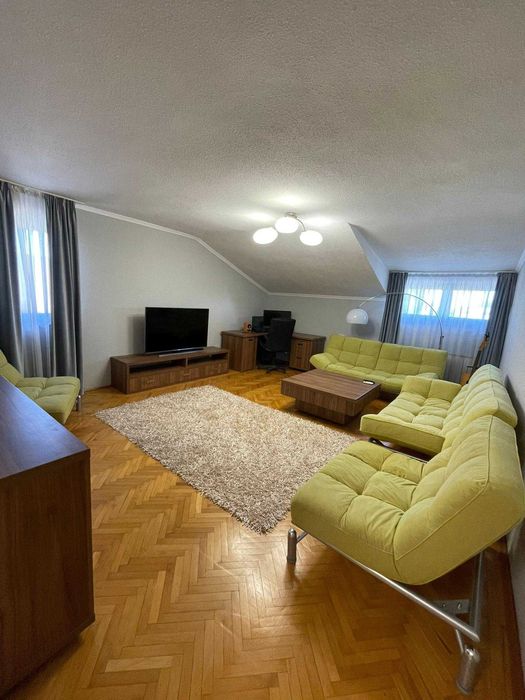 Inchiriez apartament cu 3 camere, direct proprietar, spatios, zona Luica