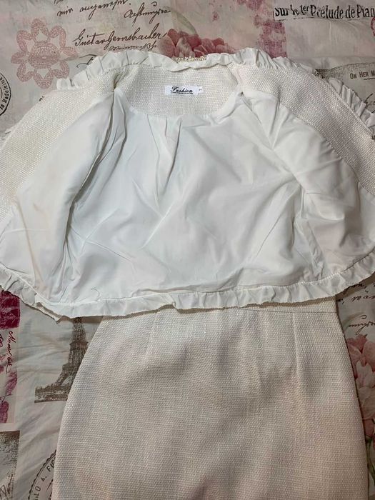 Продается костюм двойка женский