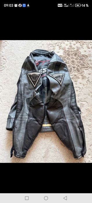 Vand geaca de piele Dainese