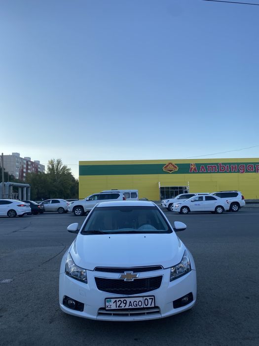 Продам хорошую машину