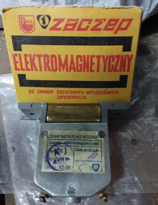 Електромагнит. НОВ. Полски.