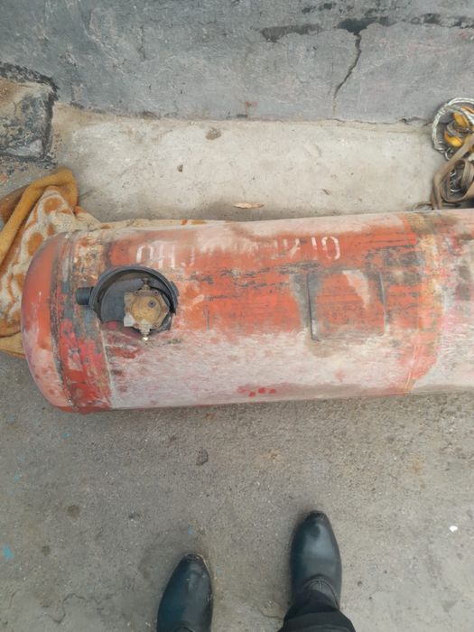 Газ баллон бар . Сатылады. 105 литрлик газ