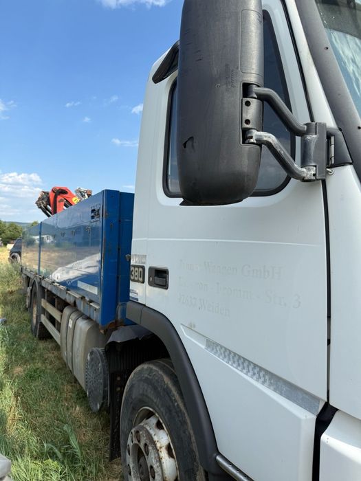 Camion cu macara Volvo fm380