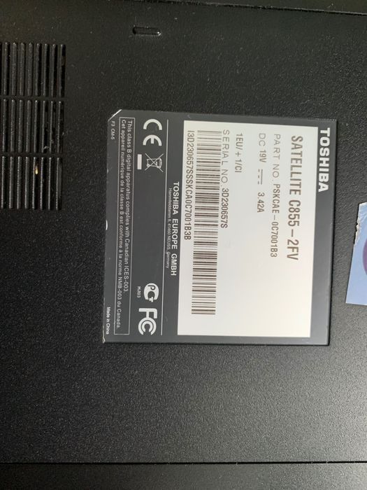 Лаптоп TOSHIBA 15 инча лаптоп INTEL