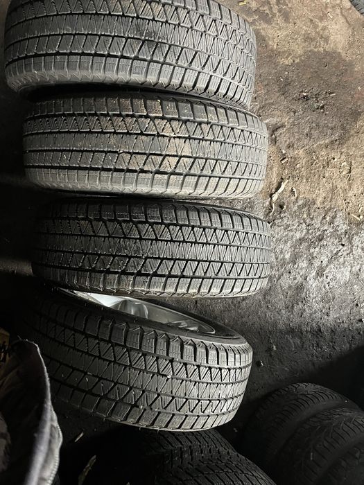 Уникални зимни гуми 215.65.16 Бриджистон