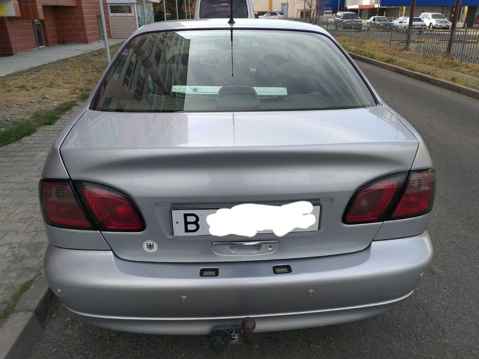 Машина Nissan Primera