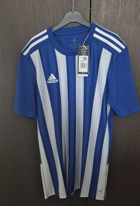 Tricou Adidas   .