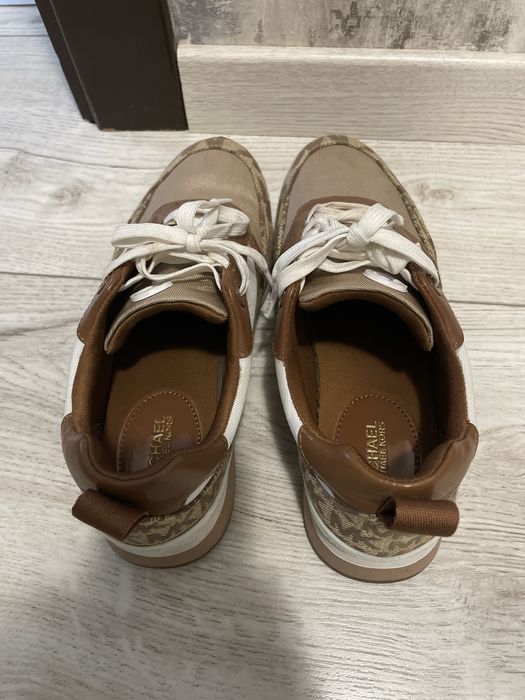 Обувки кецове маратонки Michael Kors естествена кожа 36 номер