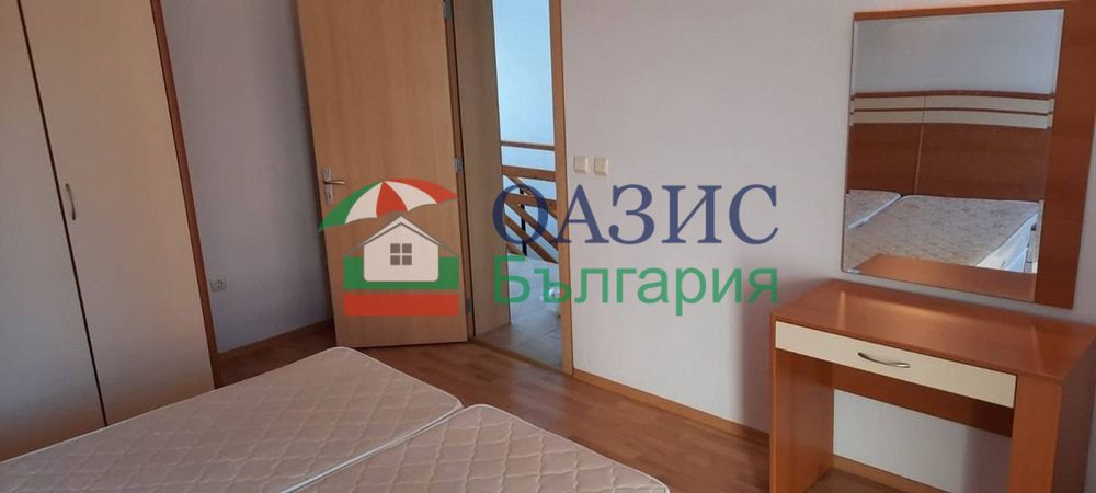 Осем двуетажни къщи в село Рогачево, Балчик, близо до Албена, площ на