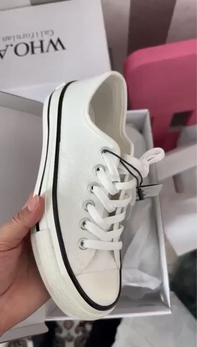 Кеды от бренда WHO.A.U.