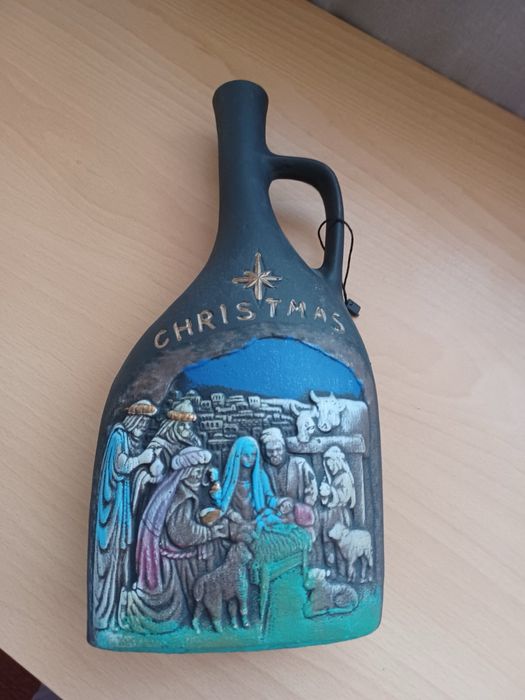 Коледна декорирана бутилка с течност