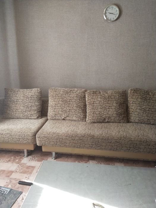Продам диван с креслами