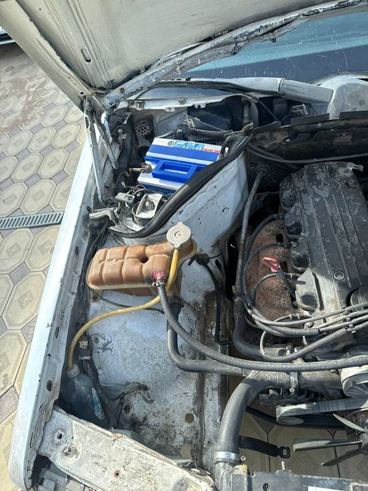 Мерседес 190 2.0