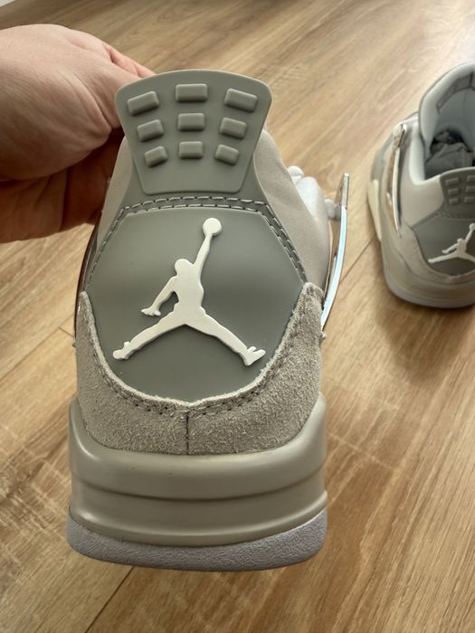 Jordan 4 Frozen Moments (Marimea 39)