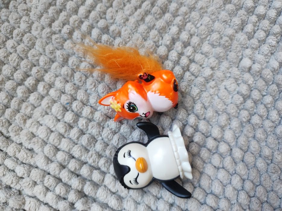 Продам кукол энчантимэлс пакет игрушек