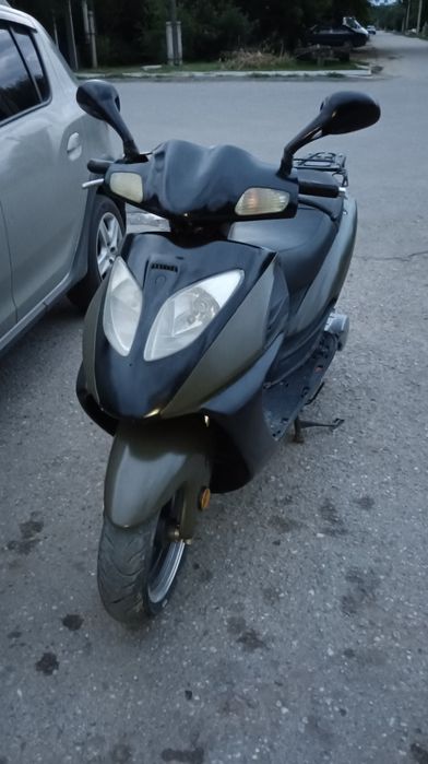 Продам скутер Фиеро