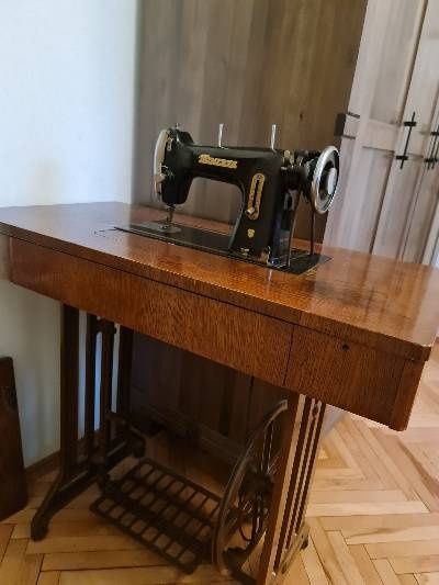 Крачна шевна машина Minerva