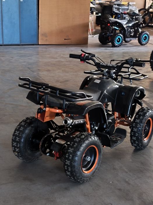 ATV quad 49cc pornire buton sfoară roți pe 6 inch se vinde la mâna a doua folosit pentru filmări