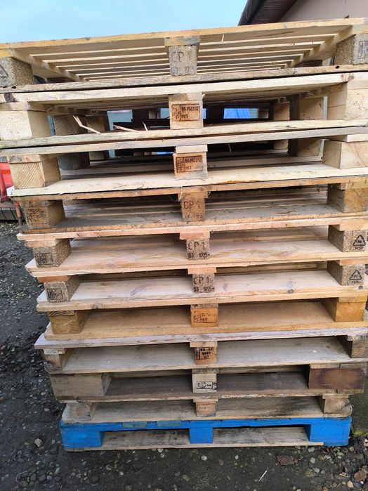 Vând paleti dimensiuni 1,2/1 și 1/1