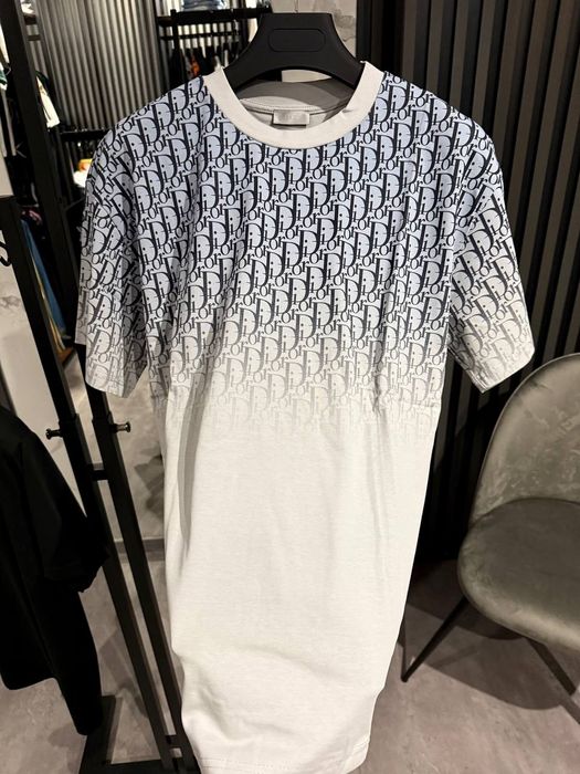 Премиум тениски CHRISTIAN DIOR| Модерен минималистичен дизайн