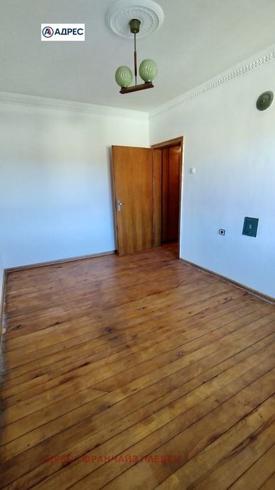 Продава се Тристаен апартамент в Троян - 85 кв.м за 1048 €/кв.м - Снимка #6