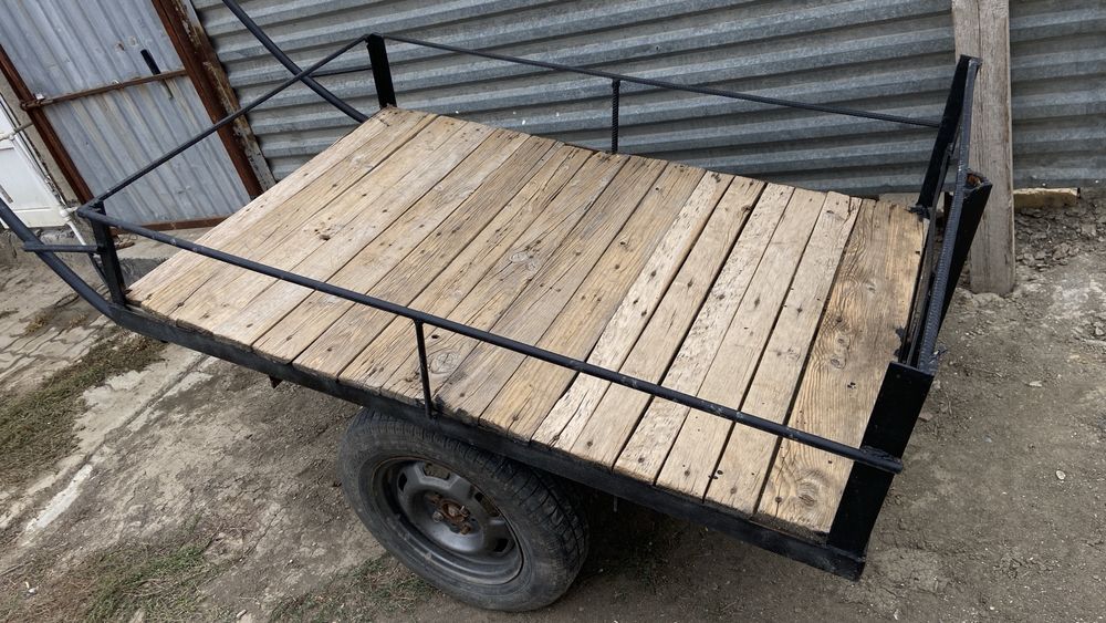 Тачка   Тележка Подымает много груза.