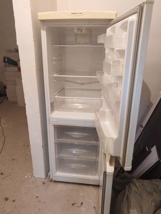 Холодильник в рабочем состоянии